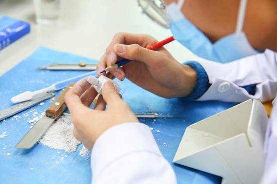 说明: lADPJxRxPhYLQvzNA1XNBQA_1280_853