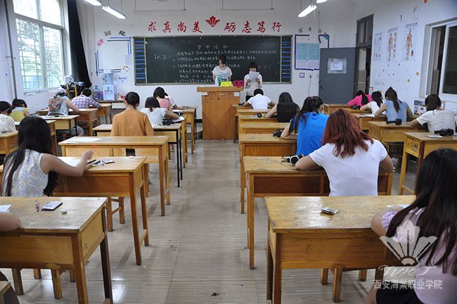 beat365中文官方网站英语A、B级考试顺利进行